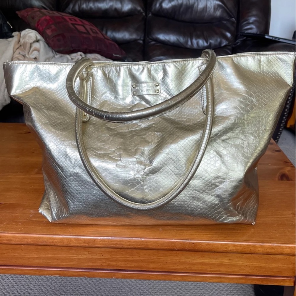 Micheal Kors purse